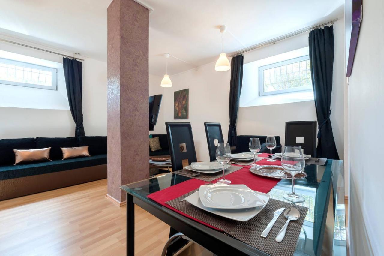 2 Studio Budapest Esterno foto