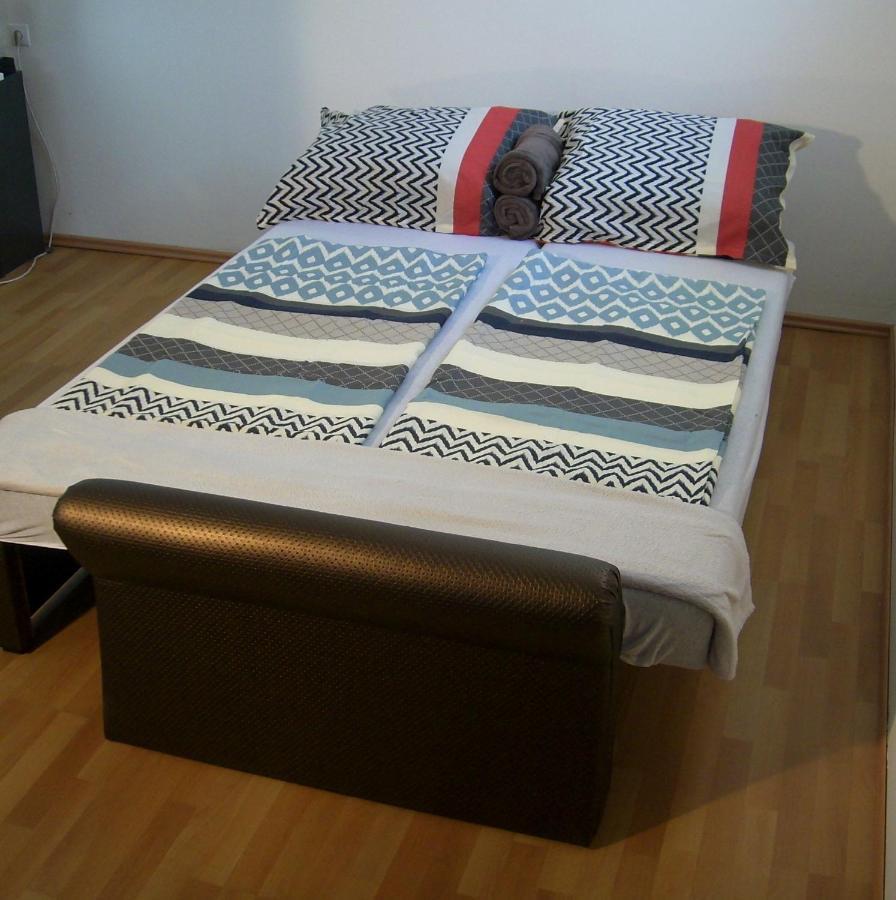 2 Studio Budapest Esterno foto