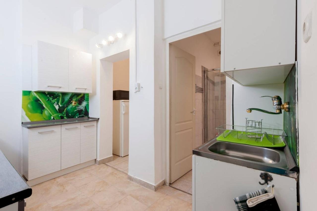 2 Studio Budapest Esterno foto