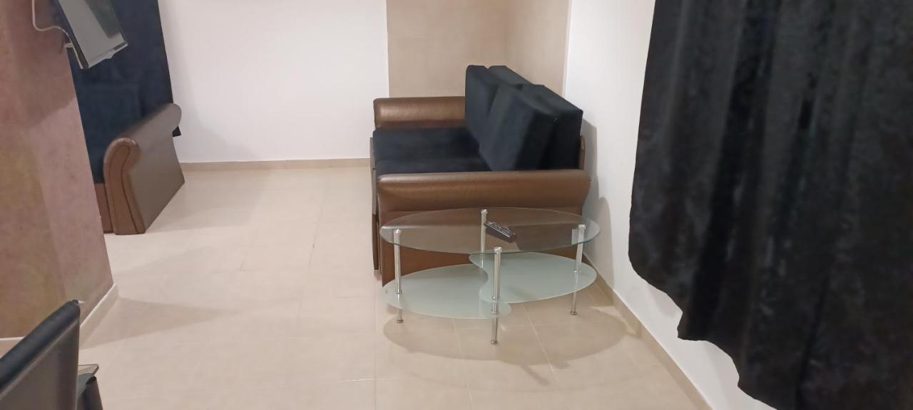 2 Studio Budapest Esterno foto