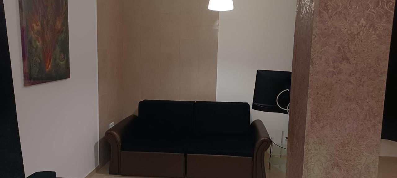 2 Studio Budapest Esterno foto