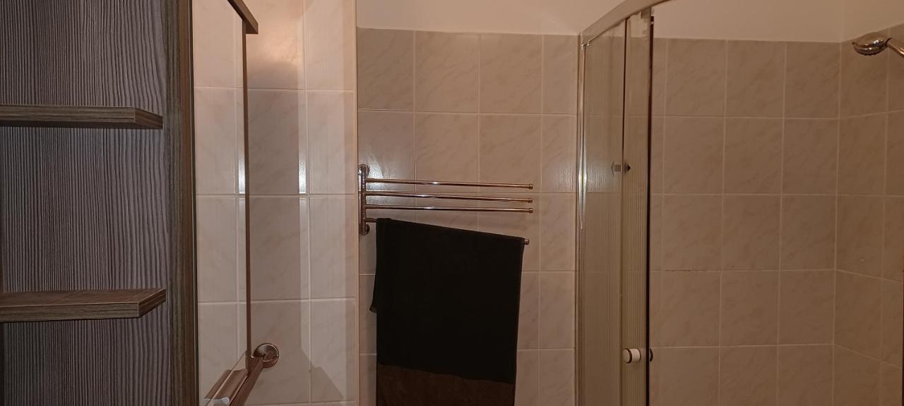 2 Studio Budapest Esterno foto